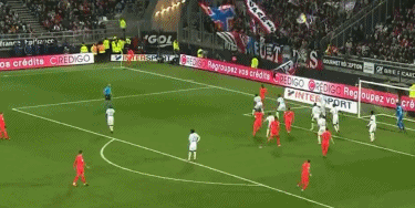 太猛了！随着曼城3-0横扫，英超积分榜如下：枪手仅剩两分优势！